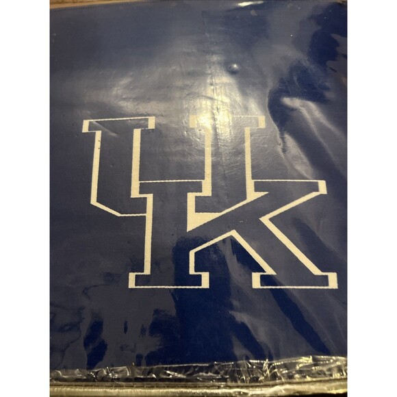 Everything Comfy College Covers Kentucky UK Wildcats 3 Piece Twin Sheet Set - Picture 11 of 11